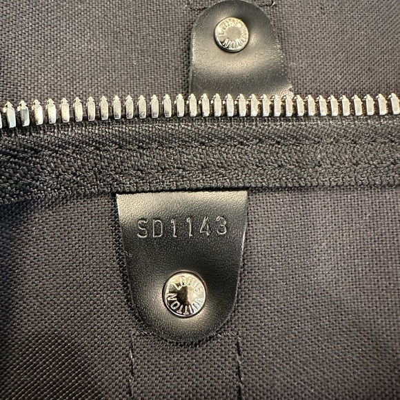 Authentic Louis Vuitton Keepall 55, excellent condition. - Picture 5 of 5